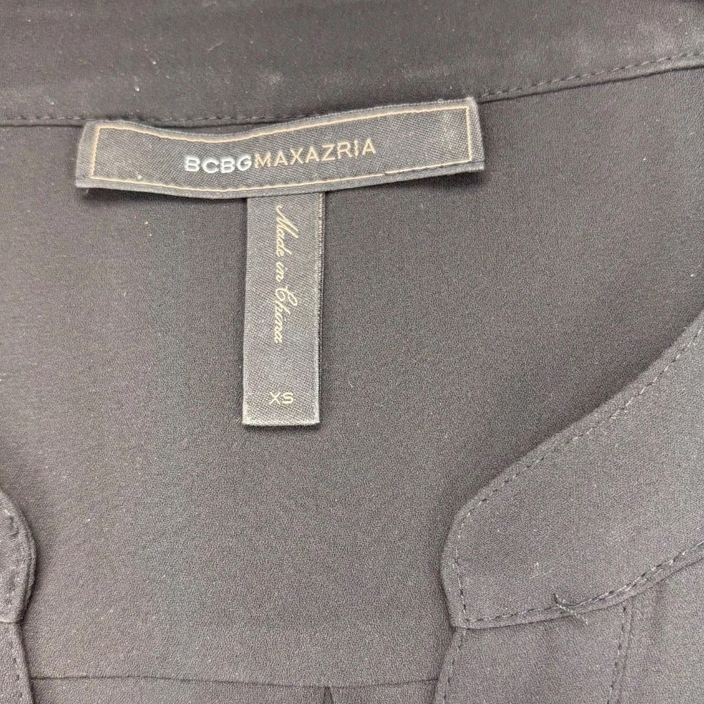 BCBGMAXAZRIA XS Black Pleated Button Front Blouse Career Office Workwear Loose - Picture 3 of 10